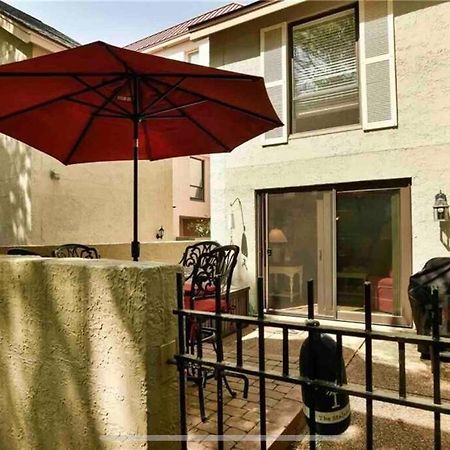 In The Heart Of Harbour Town 2Br 2Ba Pool Access Close To Beach Hilton Head Island Eksteriør bilde