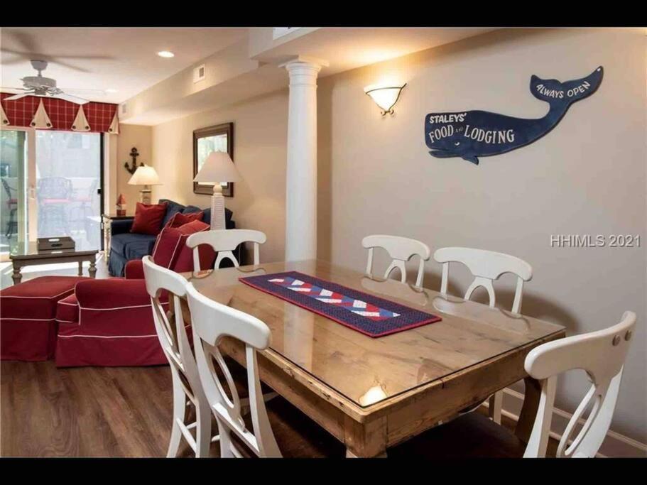 In The Heart Of Harbour Town 2Br 2Ba Pool Access Close To Beach Hilton Head Island Eksteriør bilde